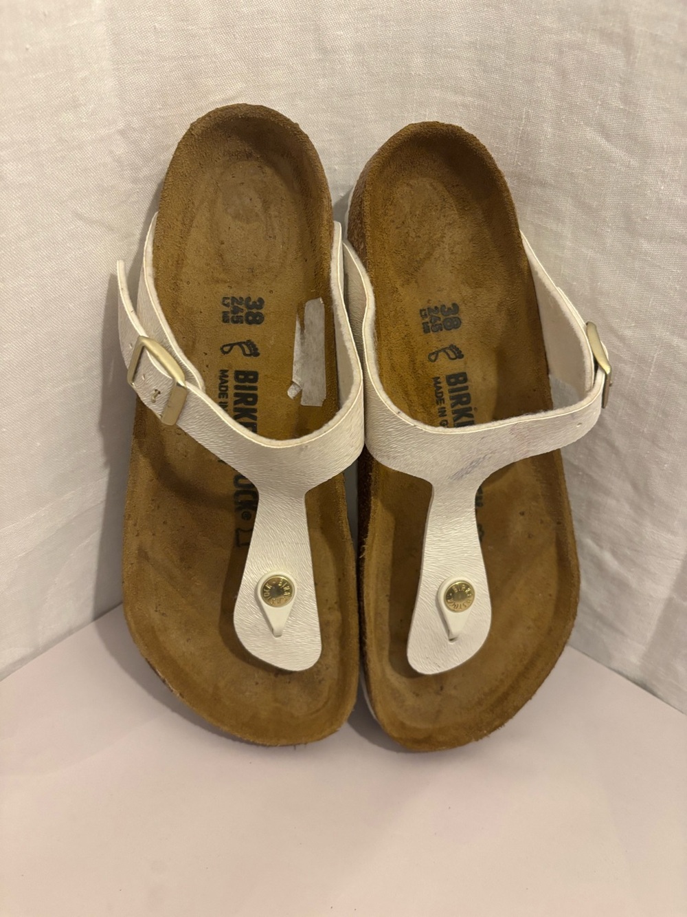 Birkenstock Gizeh Sandals
Size 38